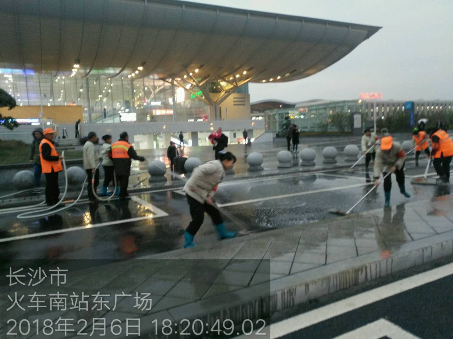 長(zhǎng)沙清潔,長(zhǎng)沙清潔服務(wù),長(zhǎng)沙專業(yè)清潔,長(zhǎng)沙清潔公司,湖南專業(yè)清潔,長(zhǎng)沙保潔公司,長(zhǎng)沙專業(yè)保潔,長(zhǎng)沙物業(yè)保潔